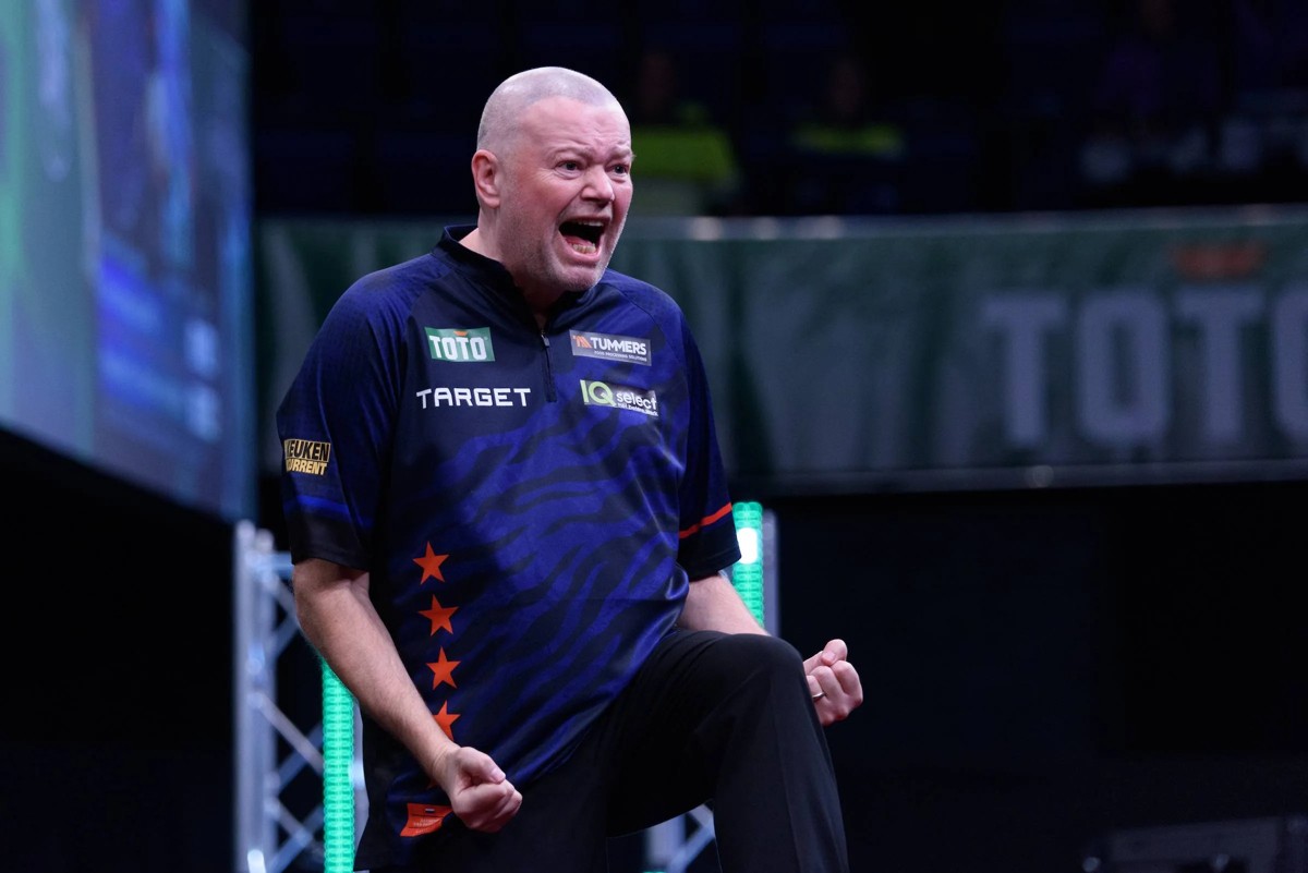 FORMER COACH DICK VAN DIJK BLASTS VAN BARNEVELD AS 'BIGGEST NARCISSIST' AND 'MENTALLY WEAK'