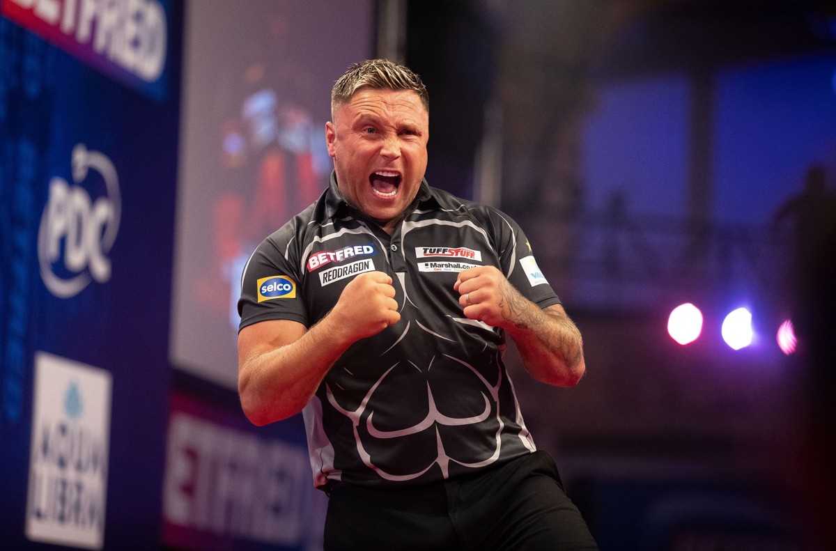 “IT JUST PROVES THAT WOMEN CAN BEAT THE MEN” – FALLON SHERROCK HAILS BEAU GREAVES AFTER HISTORIC PDC TITLE WIN